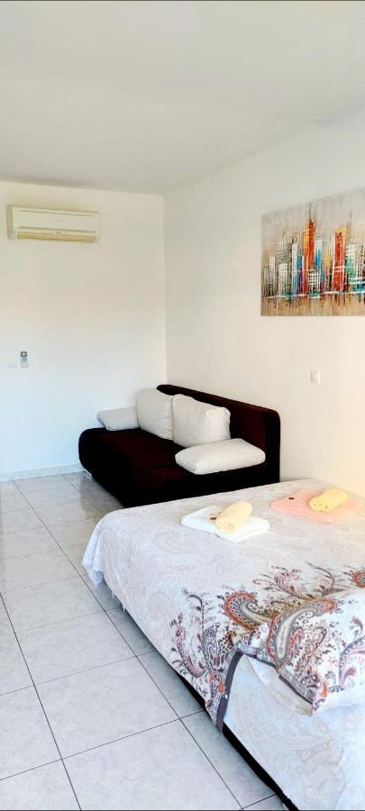 Mihaela Studio Apartmans 150M Near The Beach คาชเตลา ภายนอก รูปภาพ