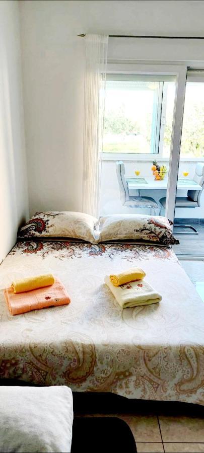 Mihaela Studio Apartmans 150M Near The Beach คาชเตลา ภายนอก รูปภาพ