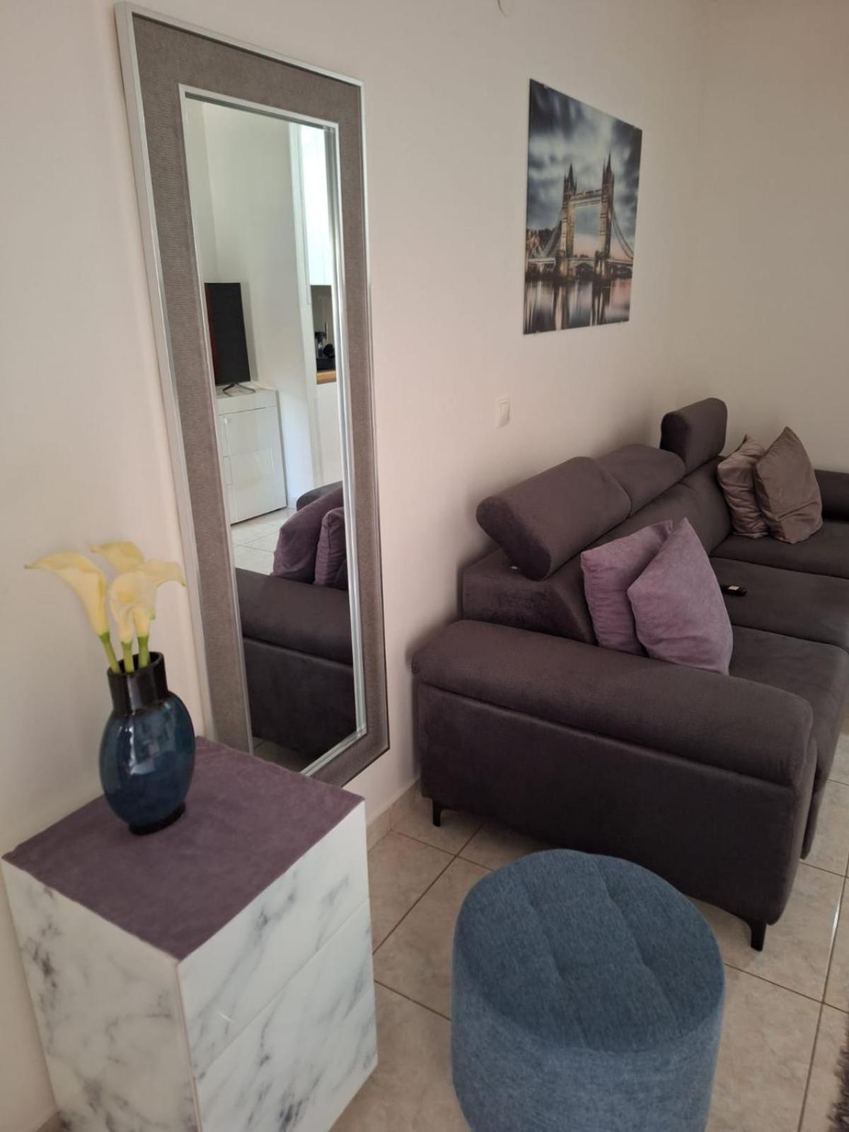 Mihaela Studio Apartmans 150M Near The Beach คาชเตลา ภายนอก รูปภาพ